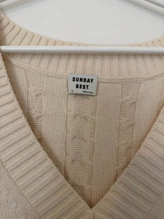 Sunday’s Best Peggy V Neck Vest - Picture 2 of 3